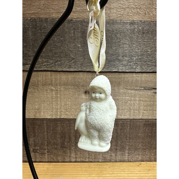 Dept 56 Snowbabies Best Friends Ornament Baby & Penguin In Box - Picture 1 of 4